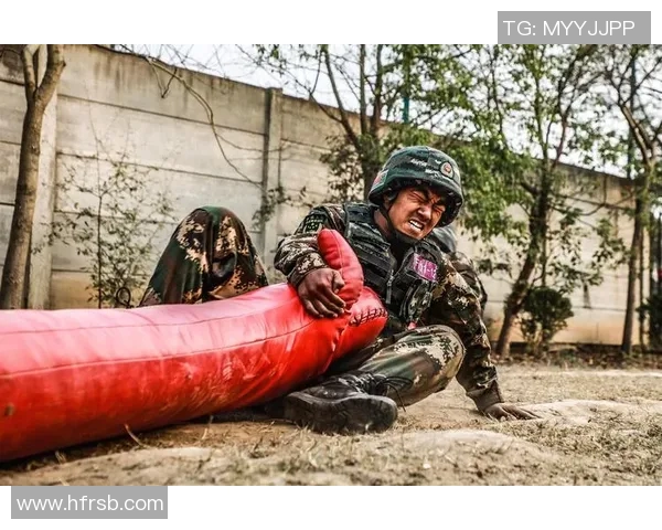 和平精英战术分析FPX战队防守策略全面解读与实战应用